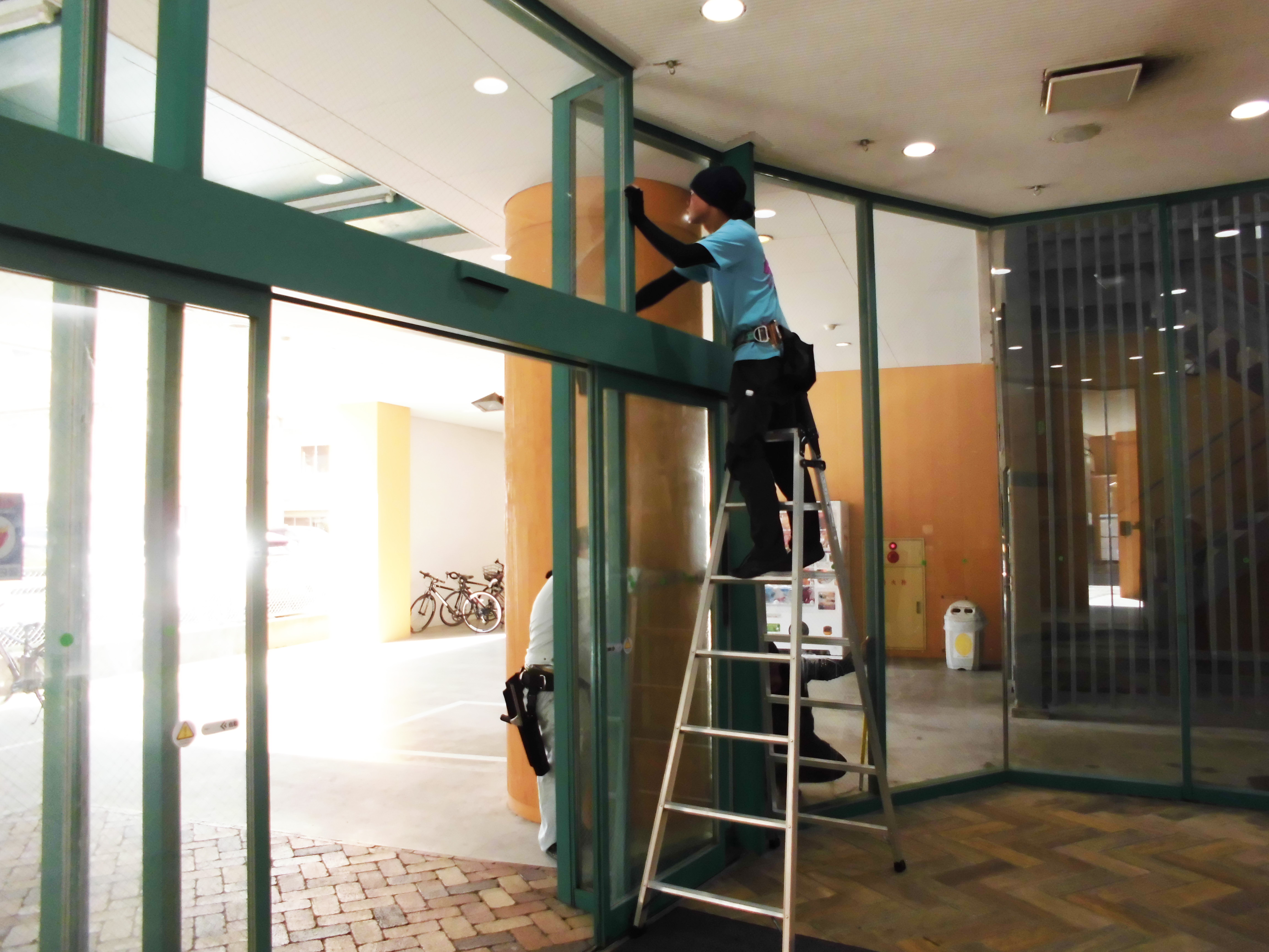 高所窓ガラス掃除